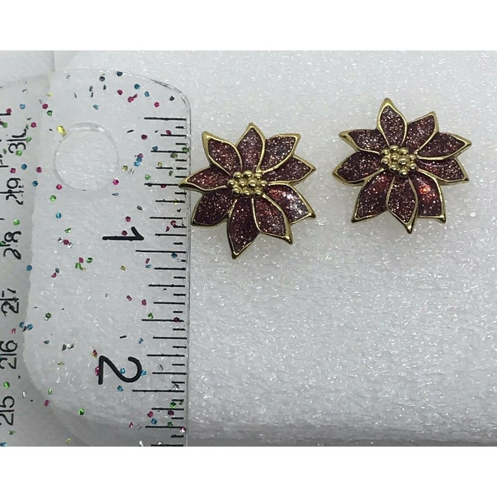 Glitter Gold Tone Red Enamel Floral Poinsettia Flower Post Earrings - Picture 6 of 7